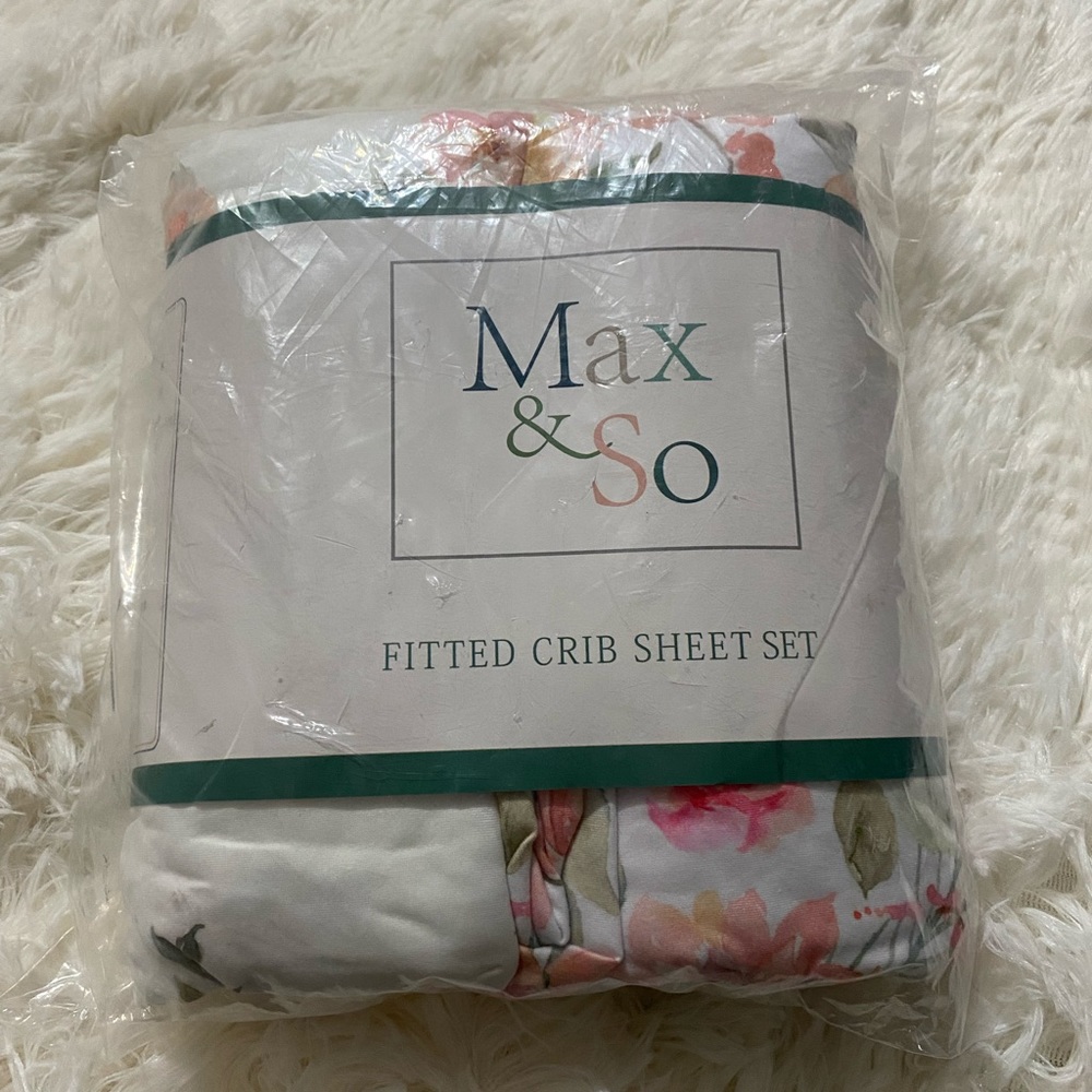 Superbly soft floral crib sheets - Picture 3 of 3